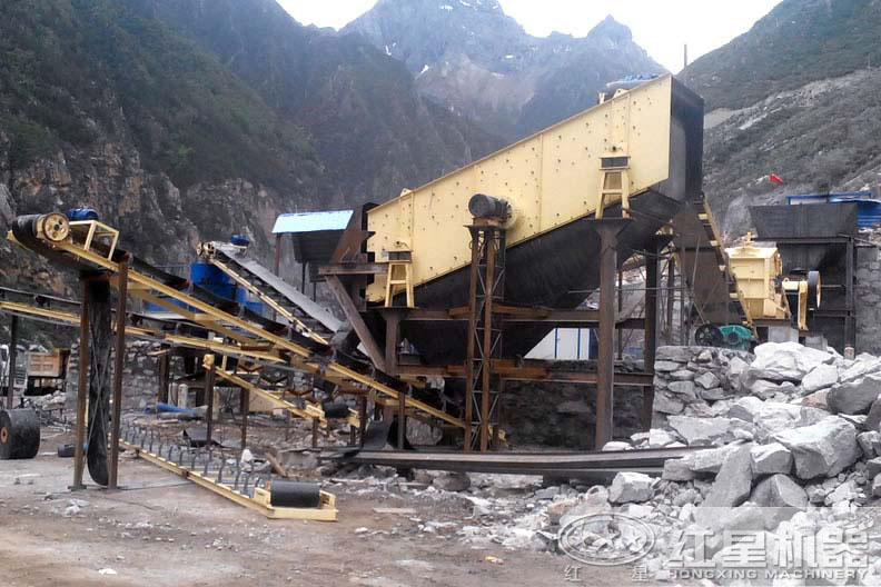 制砂線生產(chǎn)現(xiàn)場(chǎng)